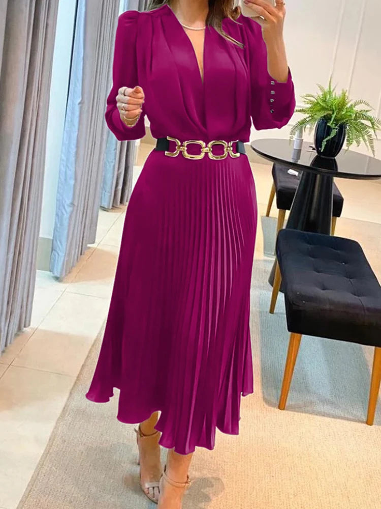 Schickes Kleid mit Gürtel