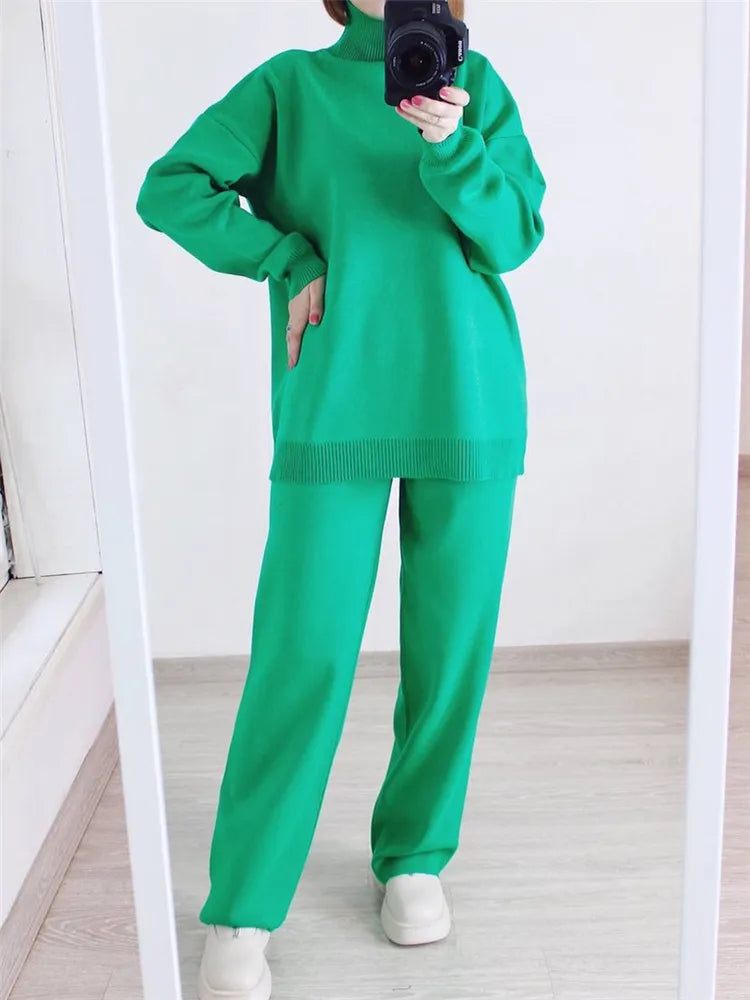 2-teiliges Set aus Rollkragenpullover und Hose