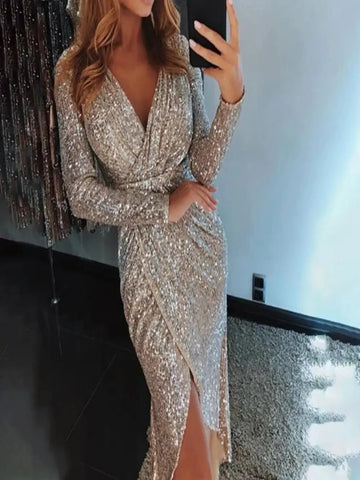Glitzerndes Etuikleid