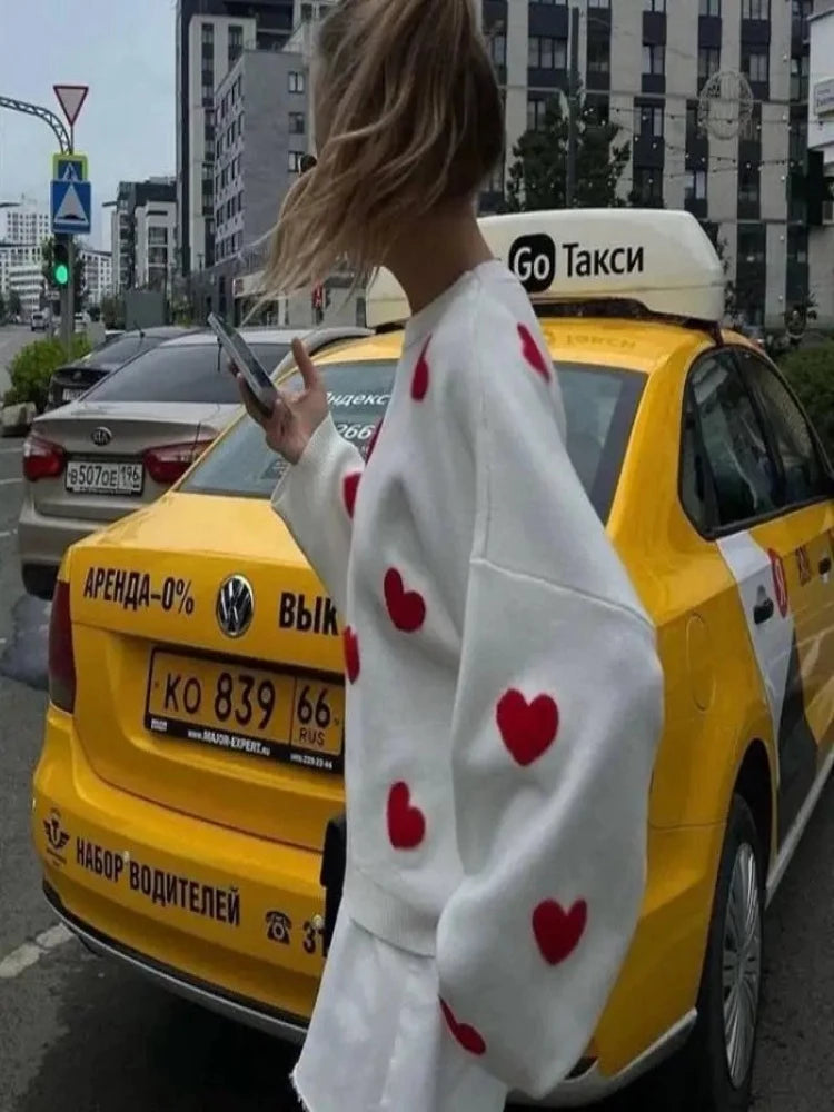 Oversized Pullover mit Herzen
